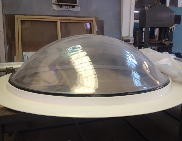 Thermoforming Skylights System Using Polycarbonate Sheets and Glass Domes 